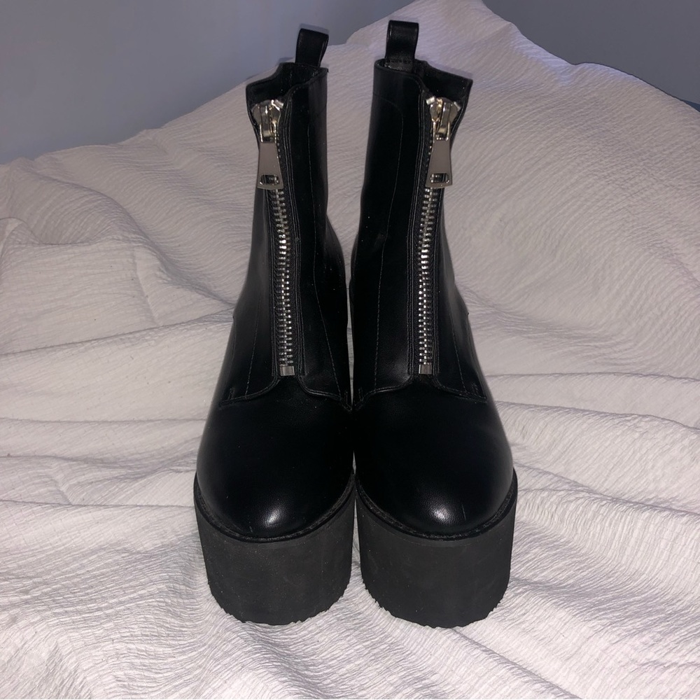 Black zip up platform boots